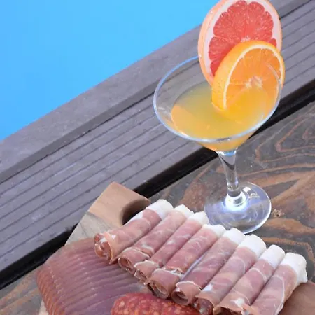 Excellent Time Апартаменты *