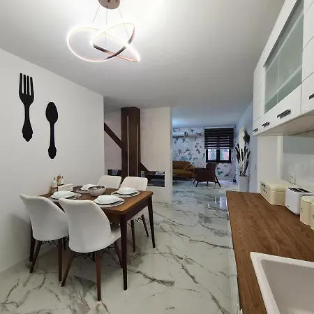 Apartment Excellent Time *
