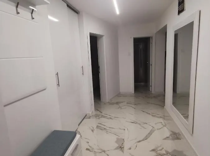 Excellent Time 아파트