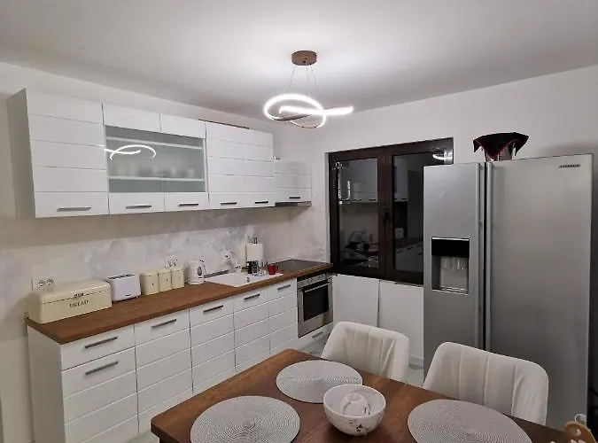 아파트 Excellent Time