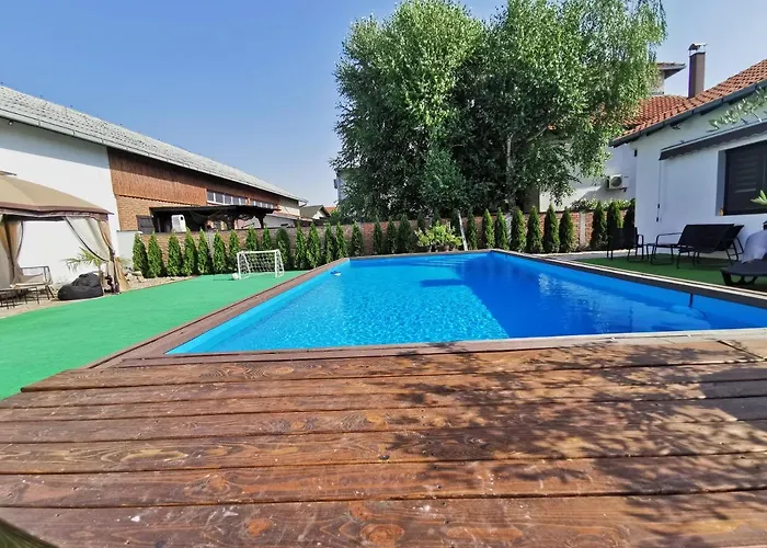 Excellent Time 아파트