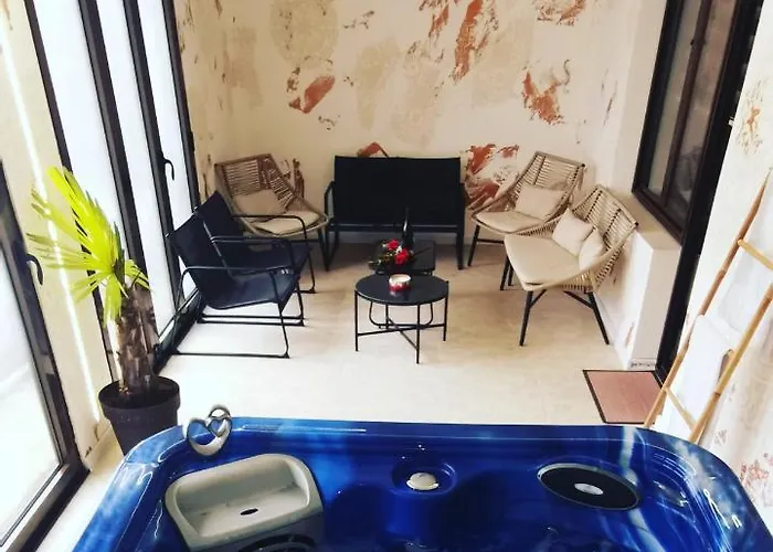 Excellent Time 아파트