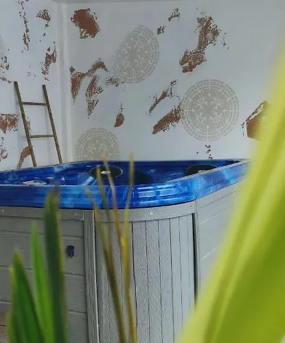 Excellent Time 아파트